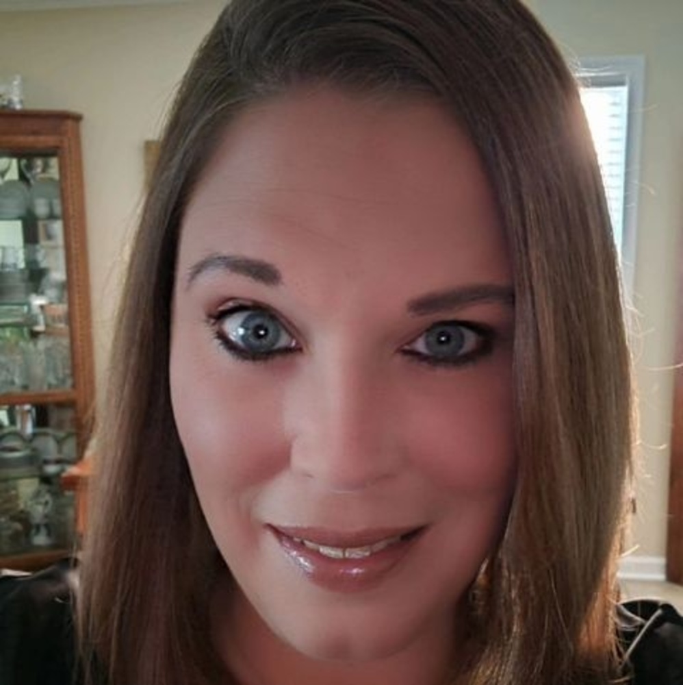 Meet your Posher, Sharon